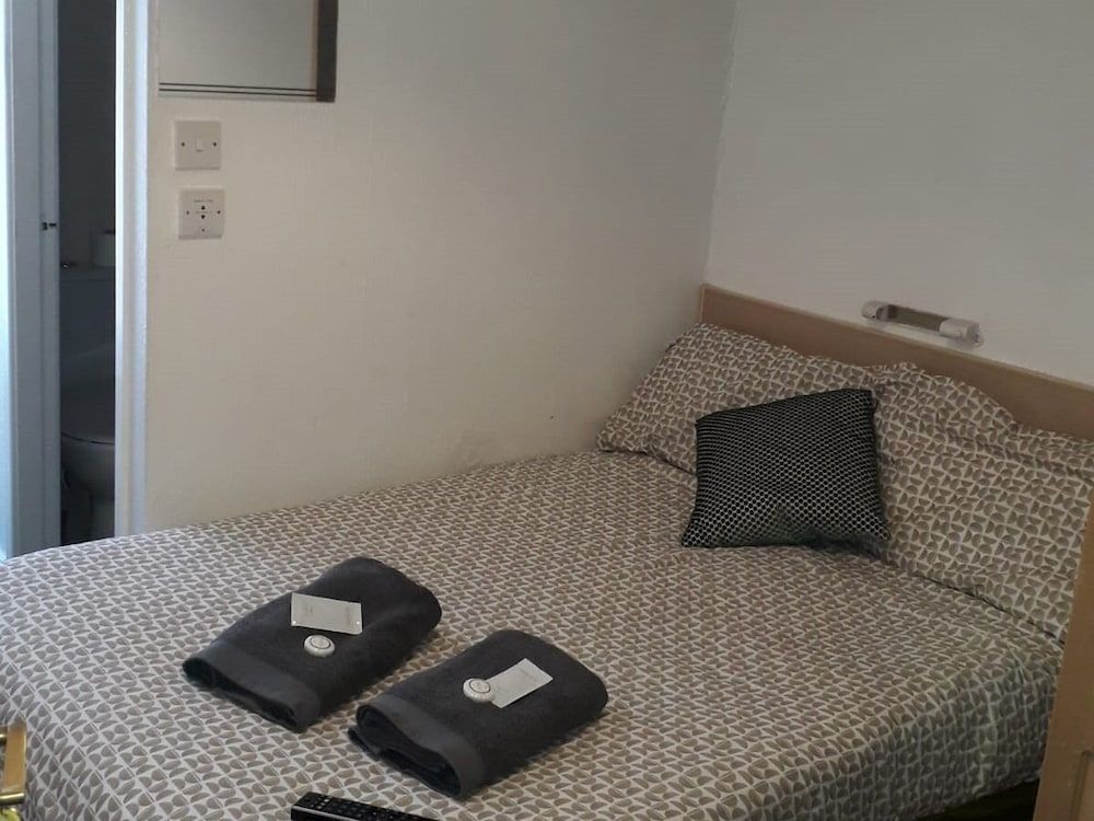 Belroy Hotel 2
