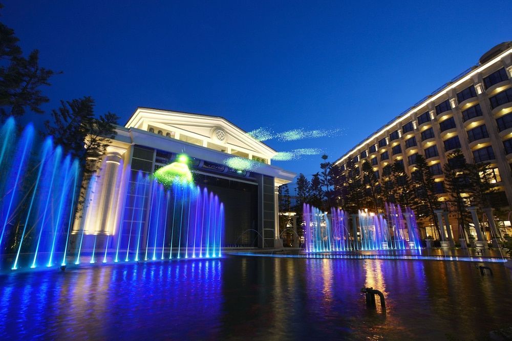 E-DA Royal Hotel 1