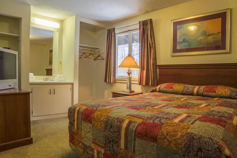 The Upper Pass Lodge 2