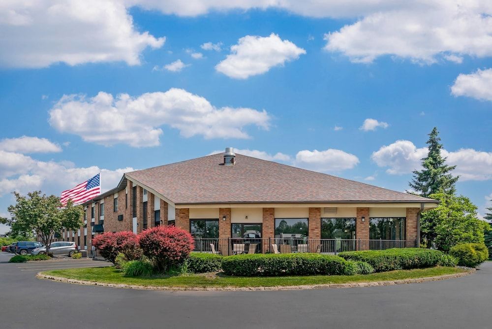 Quality Inn Grand Rapids South-Byron Center 1