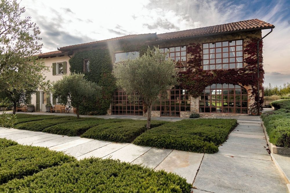 Relais dei Poderi Einaudi 1