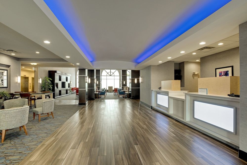 Holiday Inn Express & Suites NASHVILLE-OPRYLAND by IHG 2