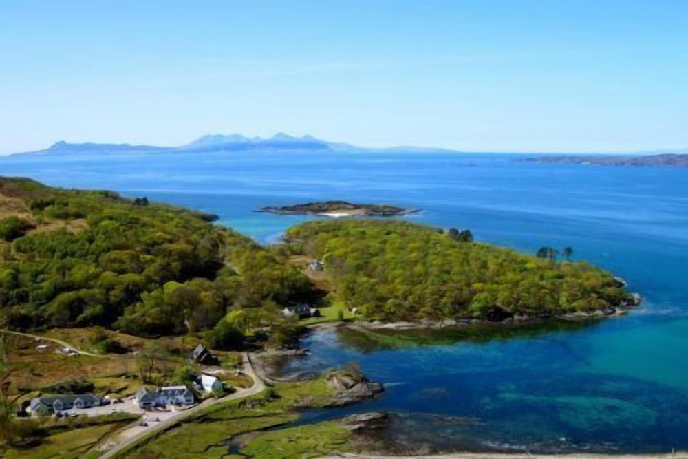 Glenuig Inn 1