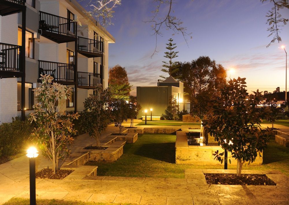 Lodestar Waterside Apartments 1