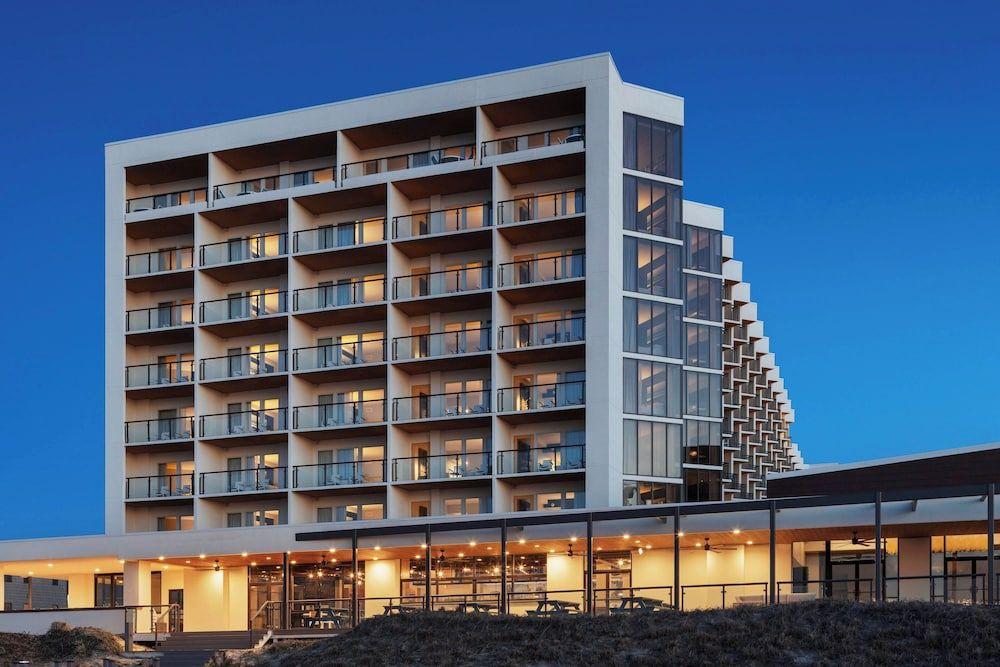 Delta Hotels by MarriottTM Virginia Beach Waterfront Suites 1