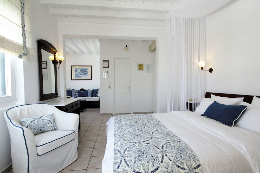 Pelican Bay Hotel 2