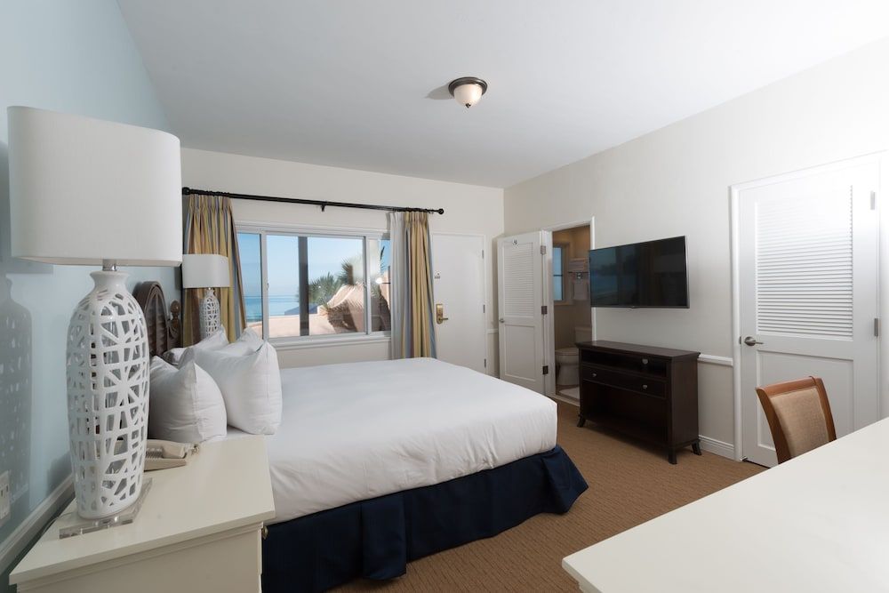 La Jolla Beach and Tennis Club 2