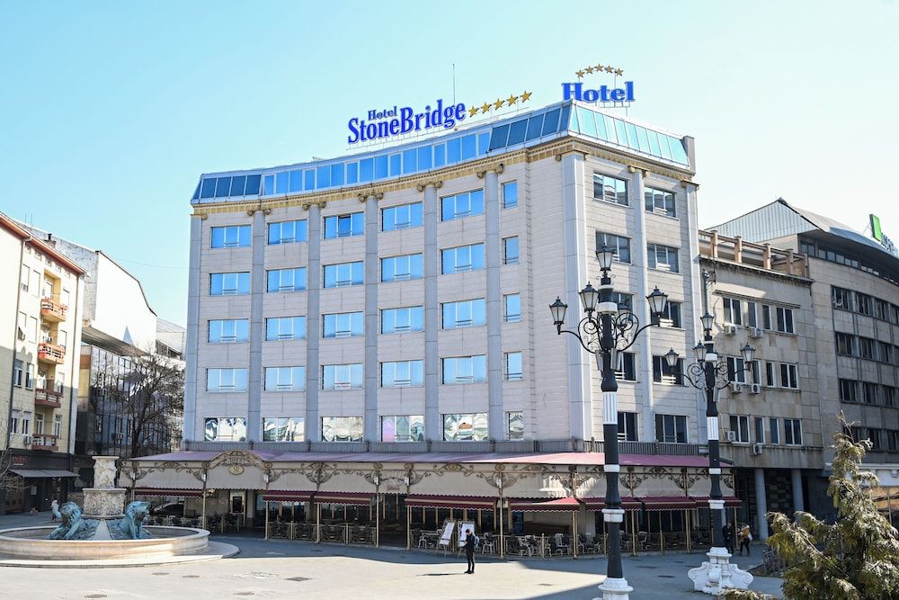 Stone Bridge Hotel 1
