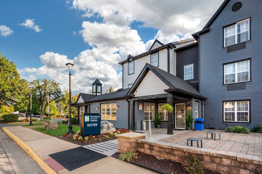 MainStay Suites Sterling near Dulles Town Center 1