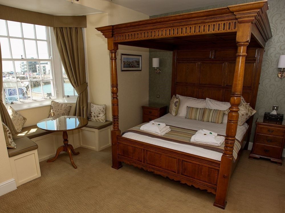 The George 2