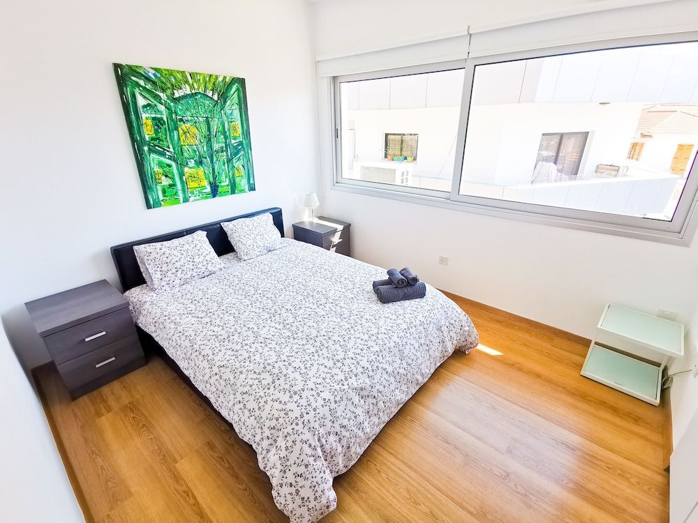 Daze Off Central Apartment, 300m to the Finikoudes Beach 1