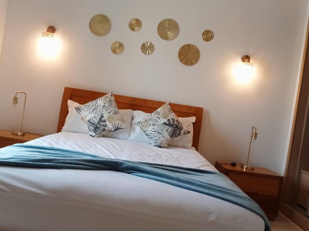 2bed-vila-verde Sal Cape Verde-balcony-pool 2