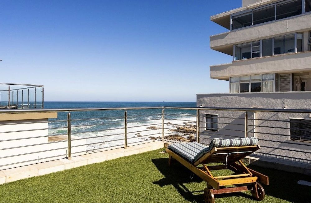 Bantry Beach Luxury Suites 1