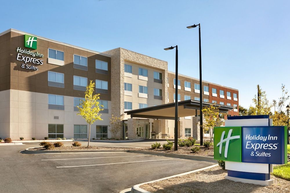Holiday Inn Express & Suites SALISBURY by IHG 1