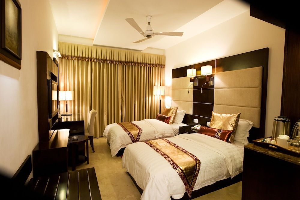 Eddison Hotel 1