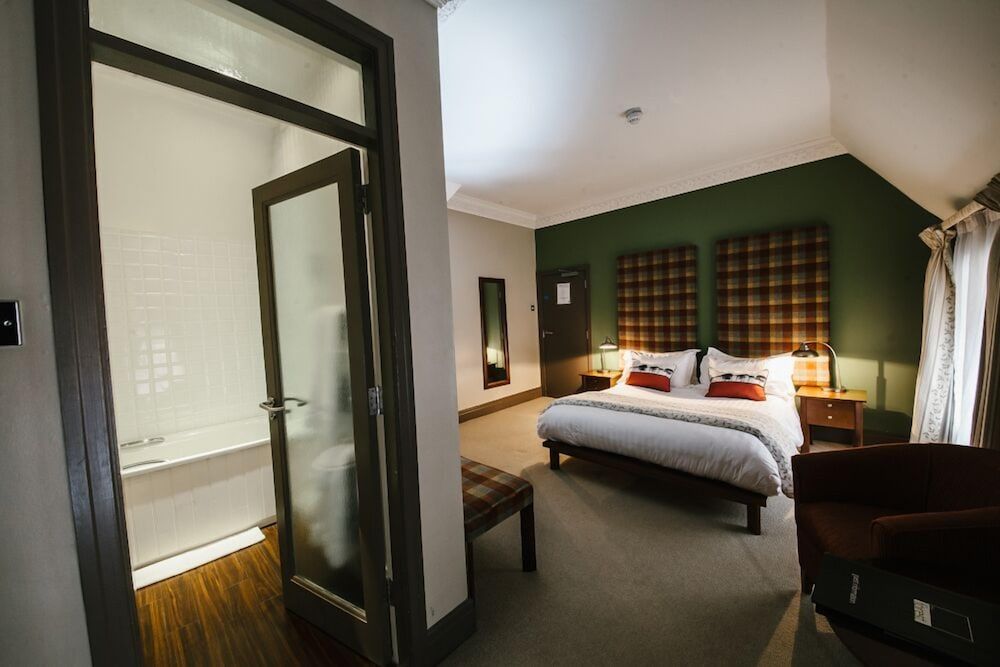 Forest Hotel 1