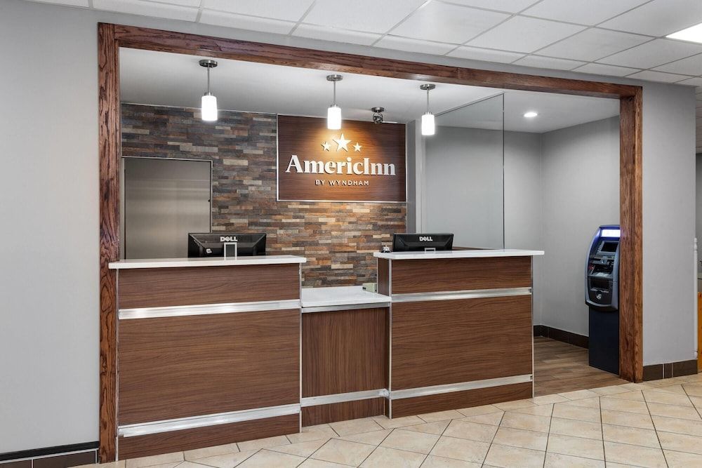 AmericInn & Suites by Wyndham Baraboo Event Center 2