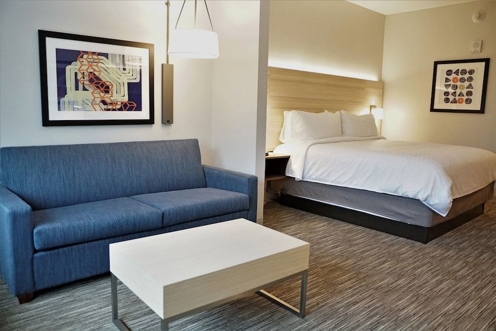 Holiday Inn Express & Suites OCALA by IHG 2