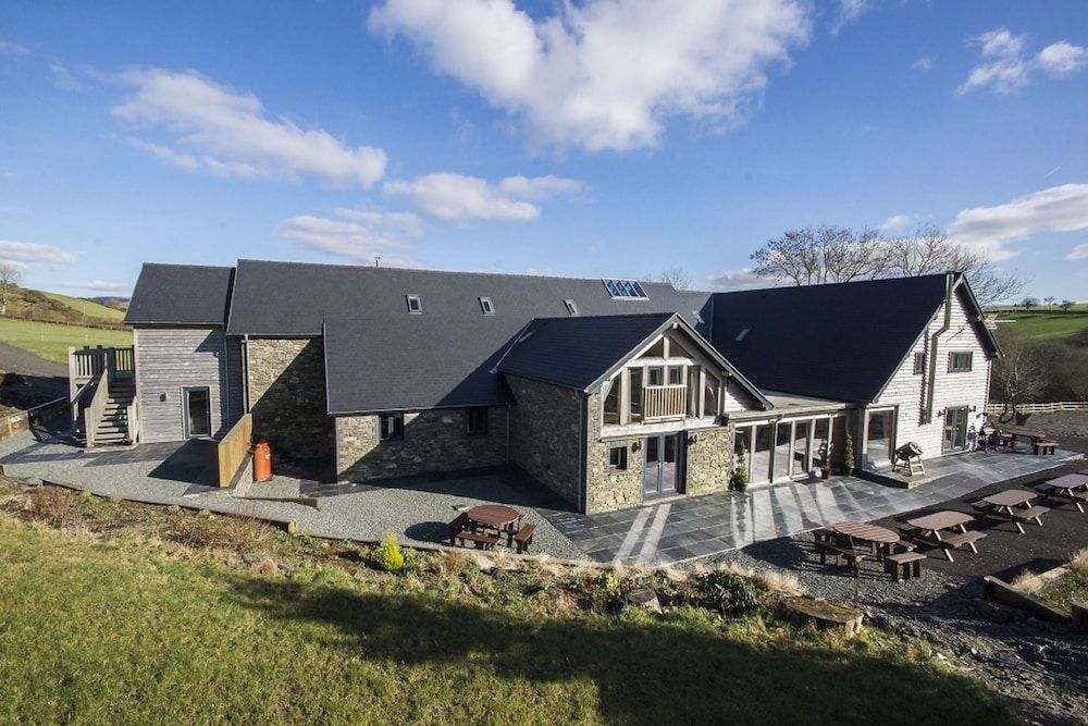 Finest Retreats - The Welsh Barn 1