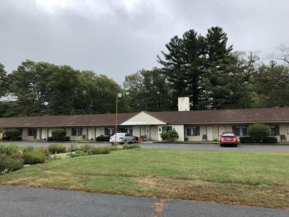 The Walpole Motel 1
