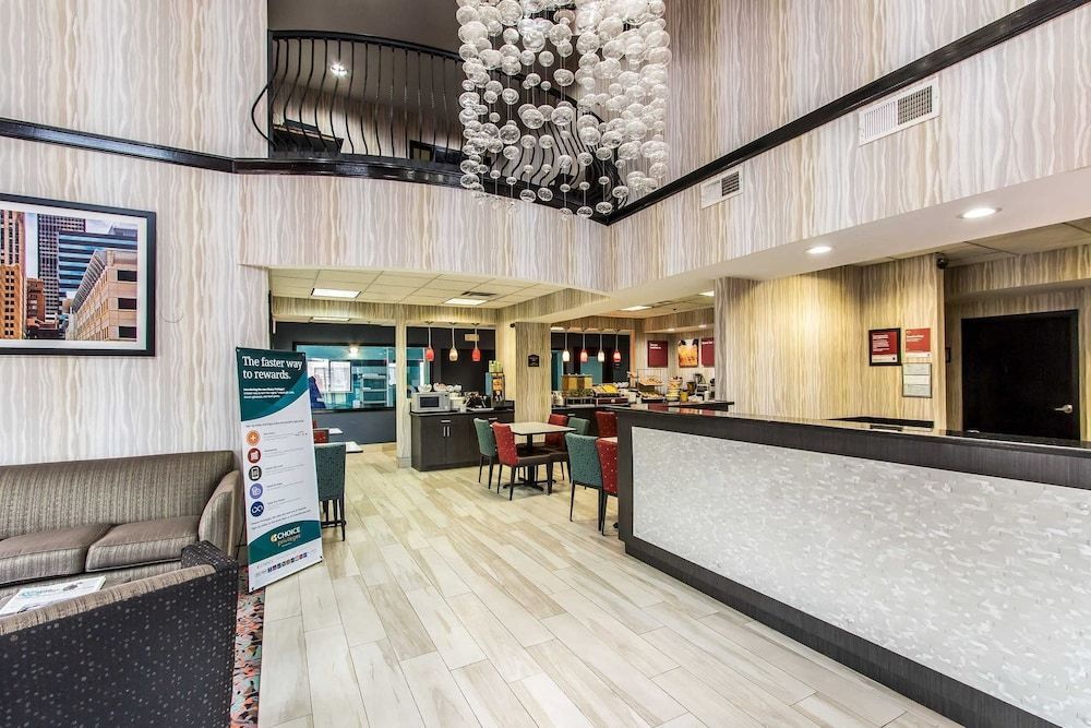 Comfort Suites Fairgrounds West 2