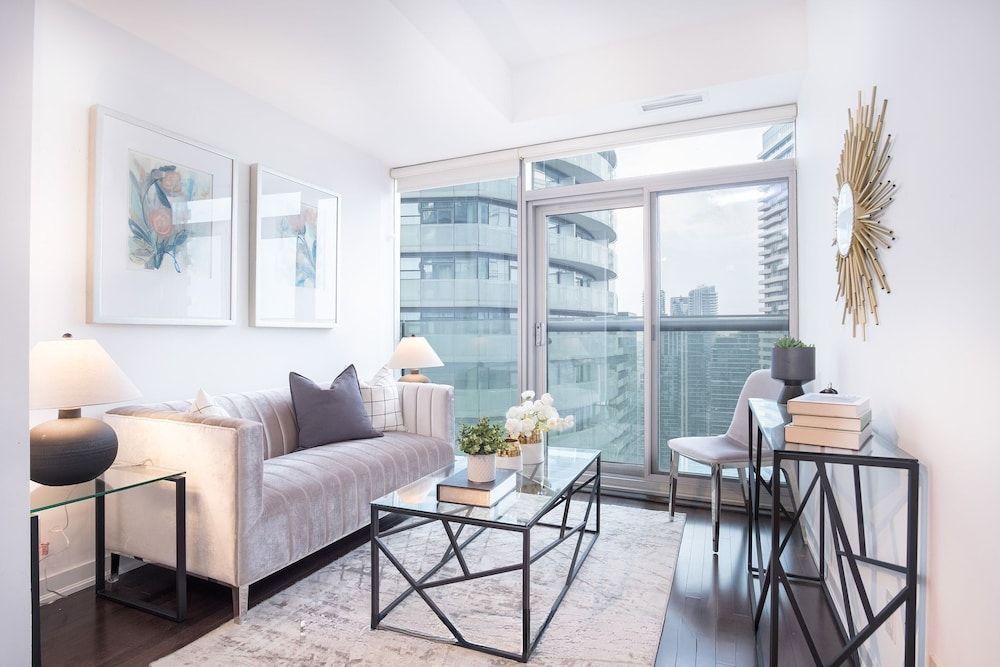 StayToronto - The York Suites 1
