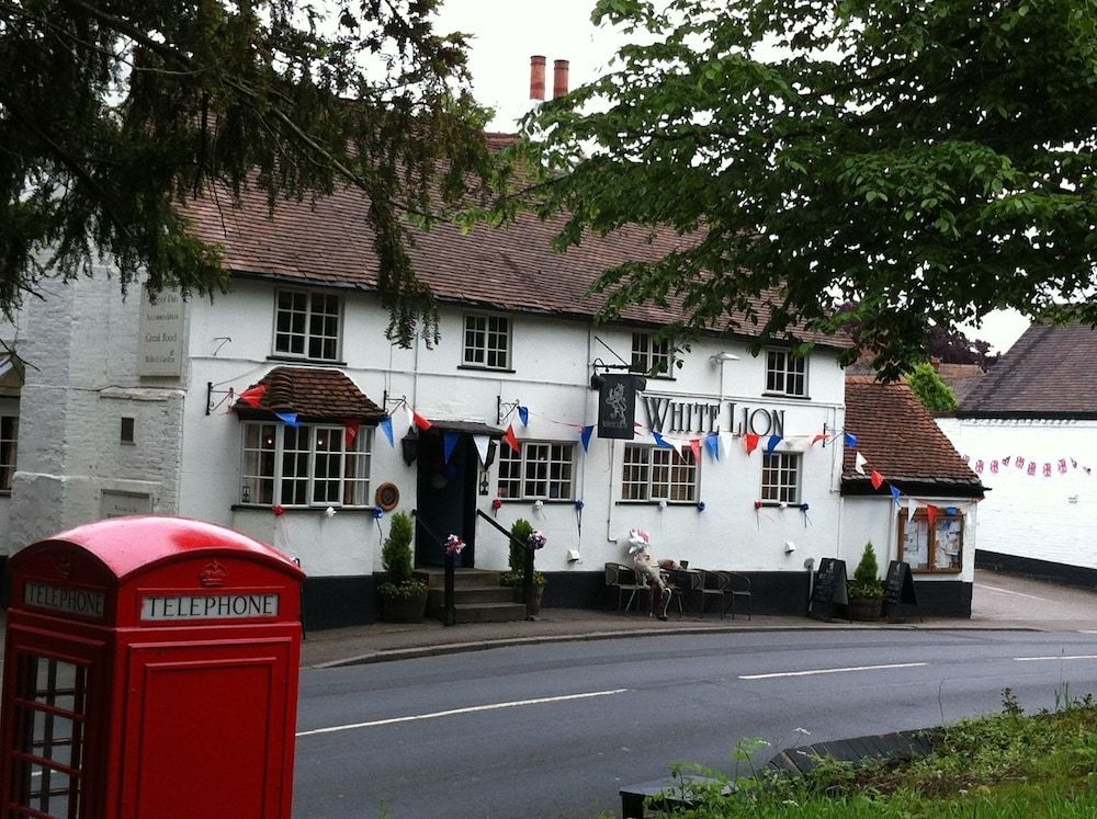 The White Lion Inn 1