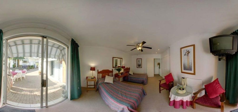 Cosy Den B&B Luxury Guest House Style 2