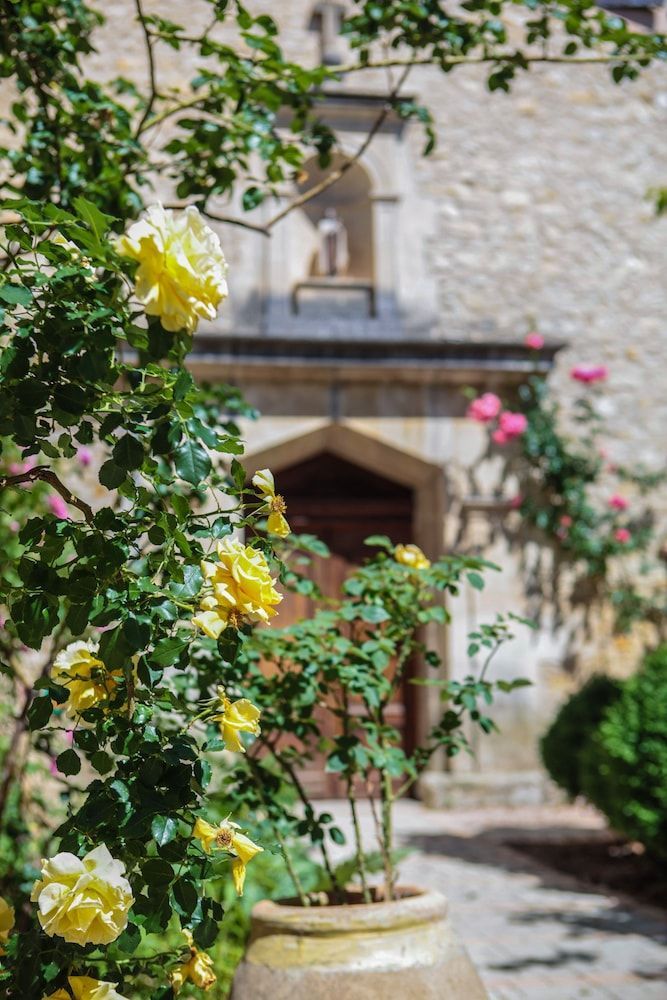 Auberge De Noves 1