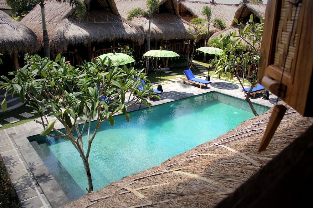 The Calmtree Bungalows 1