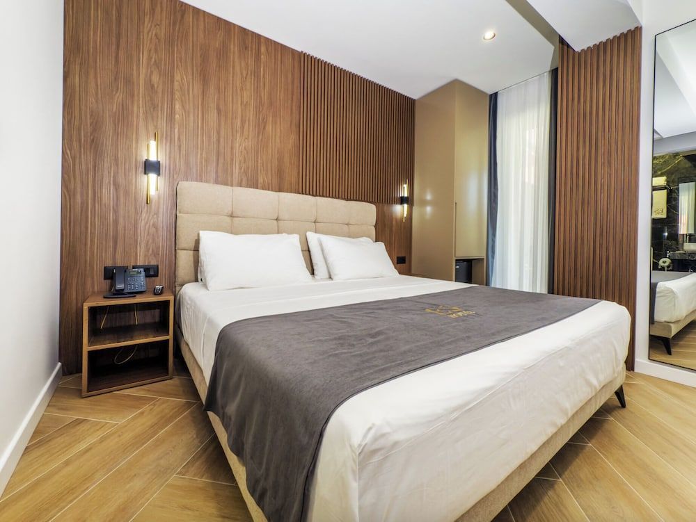 ES Hotel 1