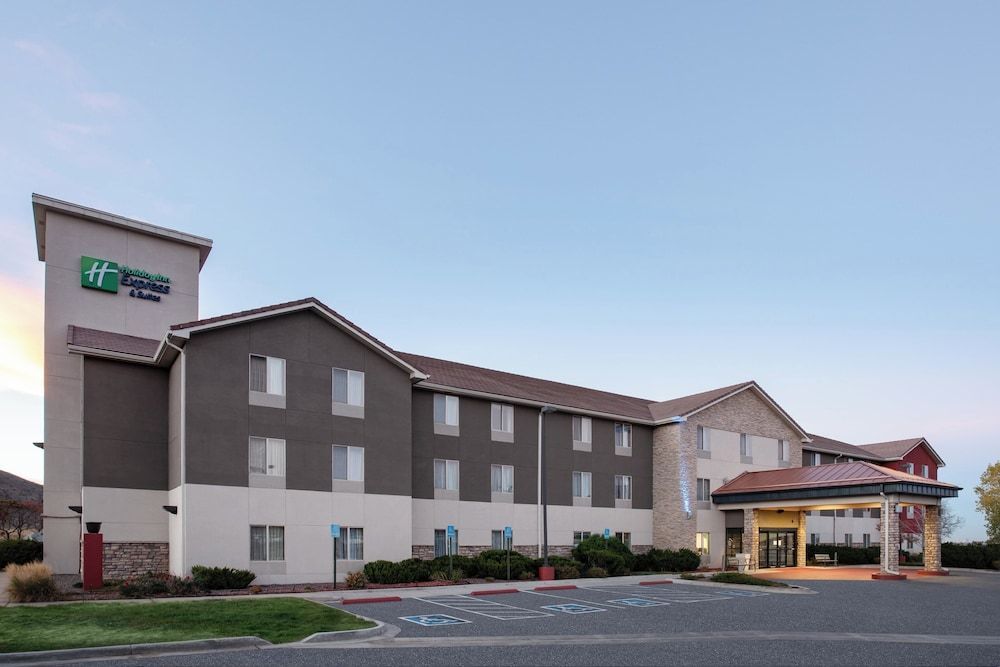 Holiday Inn Express & Suites DENVER SW-LITTLETON by IHG 1