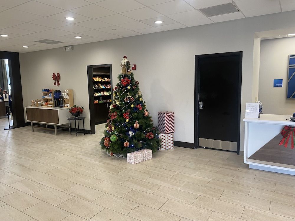 Holiday Inn Express & Suites HERMOSA BEACH by IHG 2