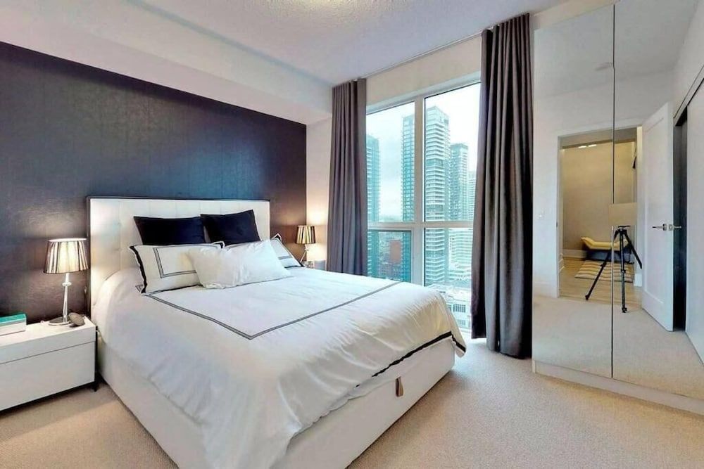 Skyline Suites - Next to MTCC, ACC & CN Tower 1