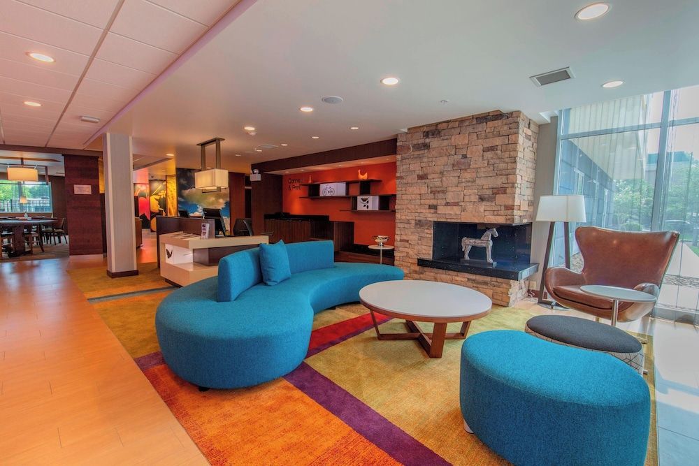 Fairfield Inn & Suites by Marriott Atlanta Woodstock 1