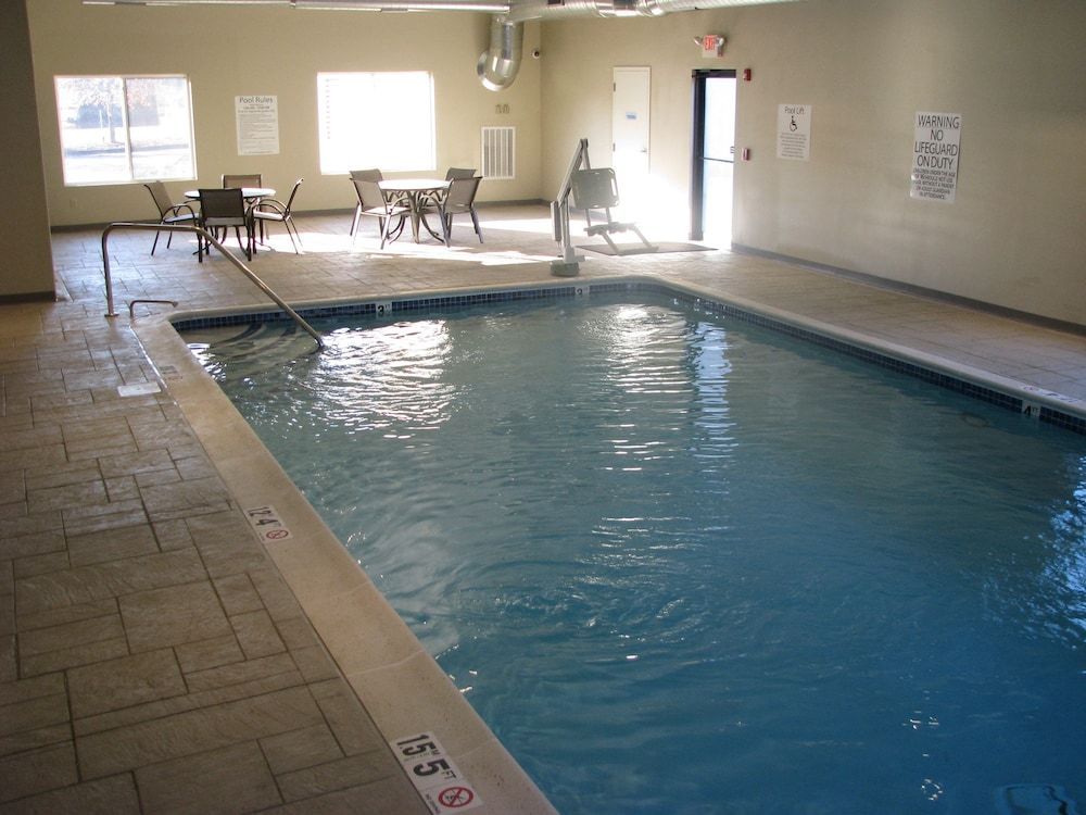 Holiday Inn Express VERNON - MANCHESTER by IHG 1