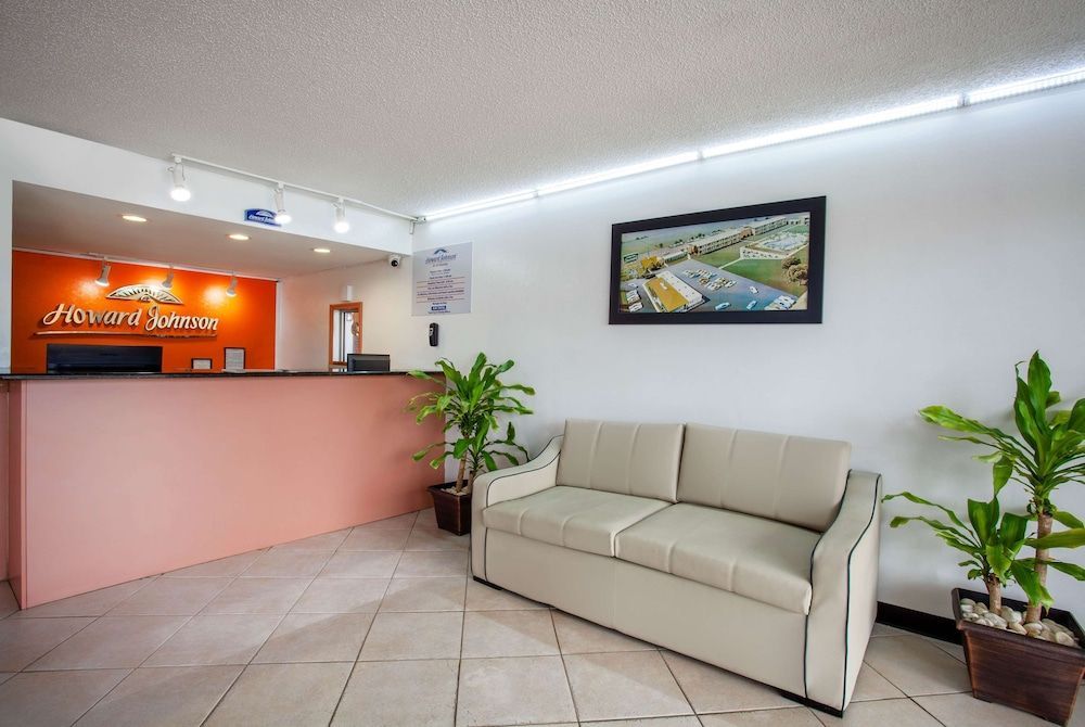 Howard Johnson by Wyndham Vero Beach/I-95 1