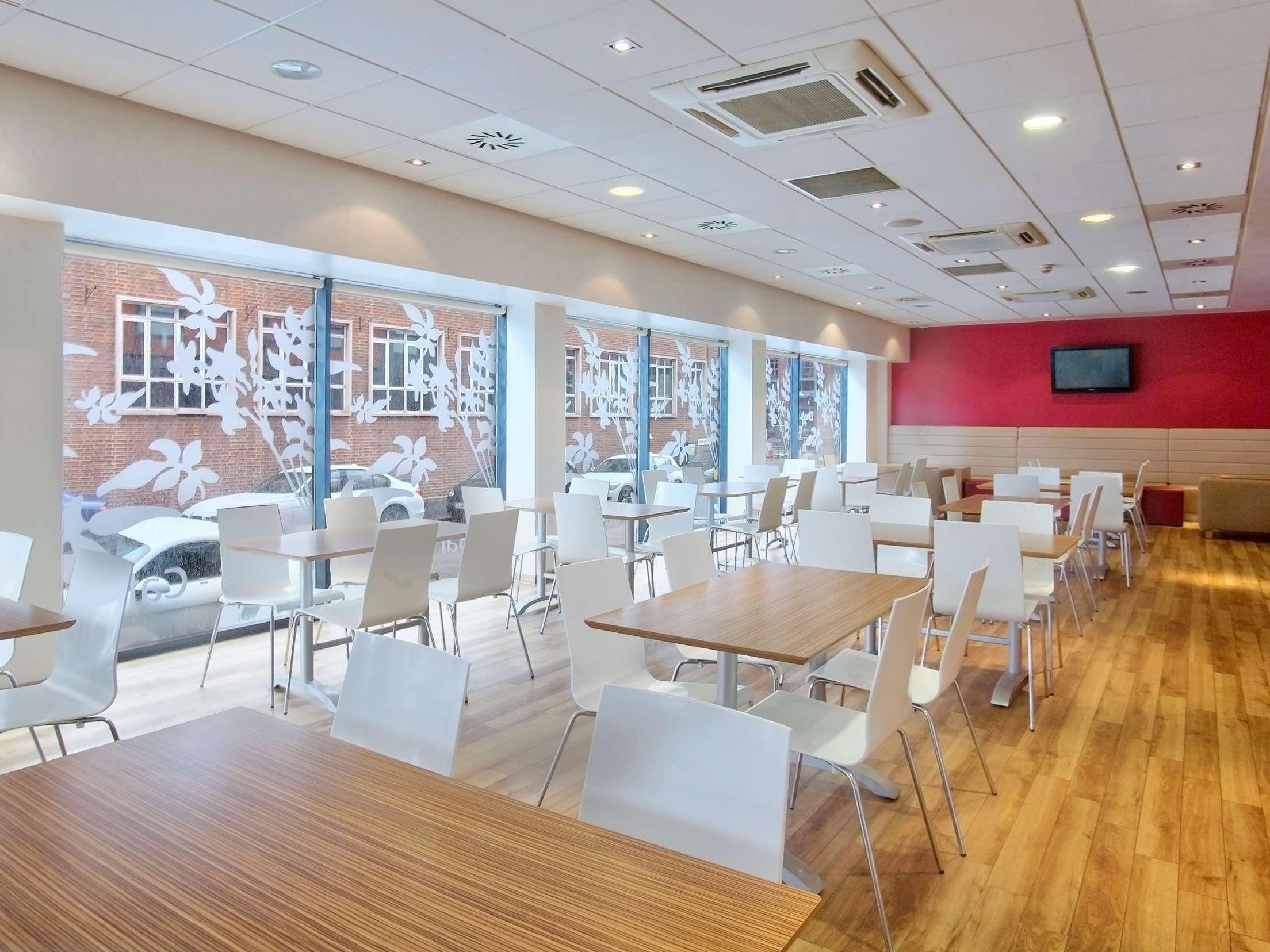 Travelodge Birmingham Central Newhall Street 1