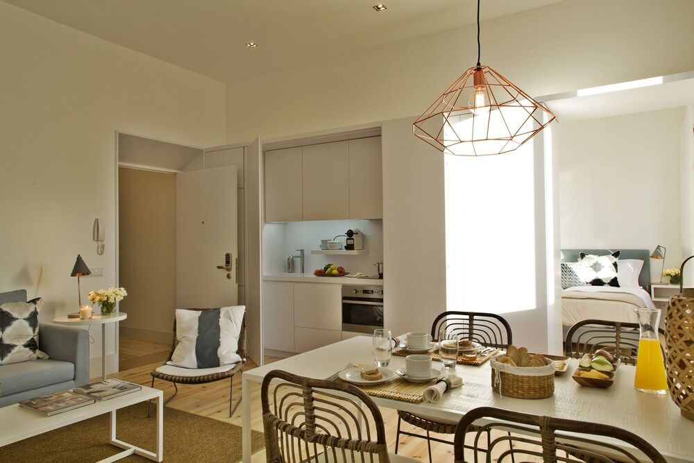 Lisbon Five Stars Apartments Combro 77 1