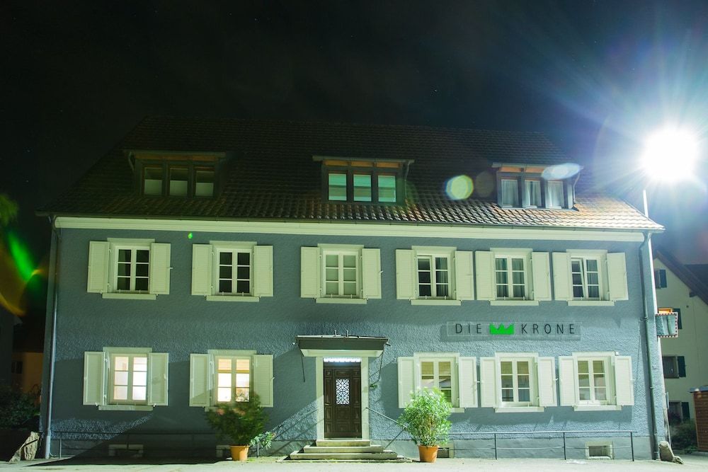 DIE KRONE - Hotel Garni 1