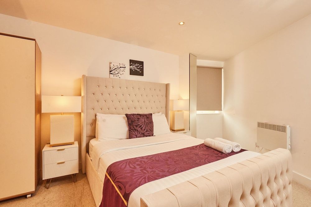 Modern Leeds City Apartment 2
