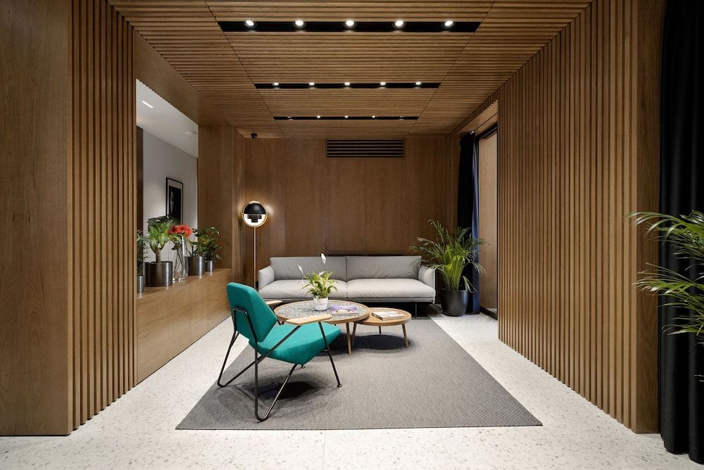 Dominic Smart & Luxury Suites - Edition 1