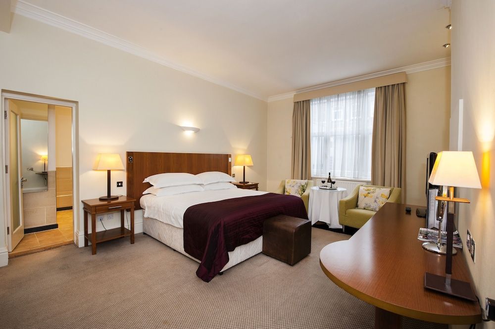 Macdonald Burlington Hotel 1