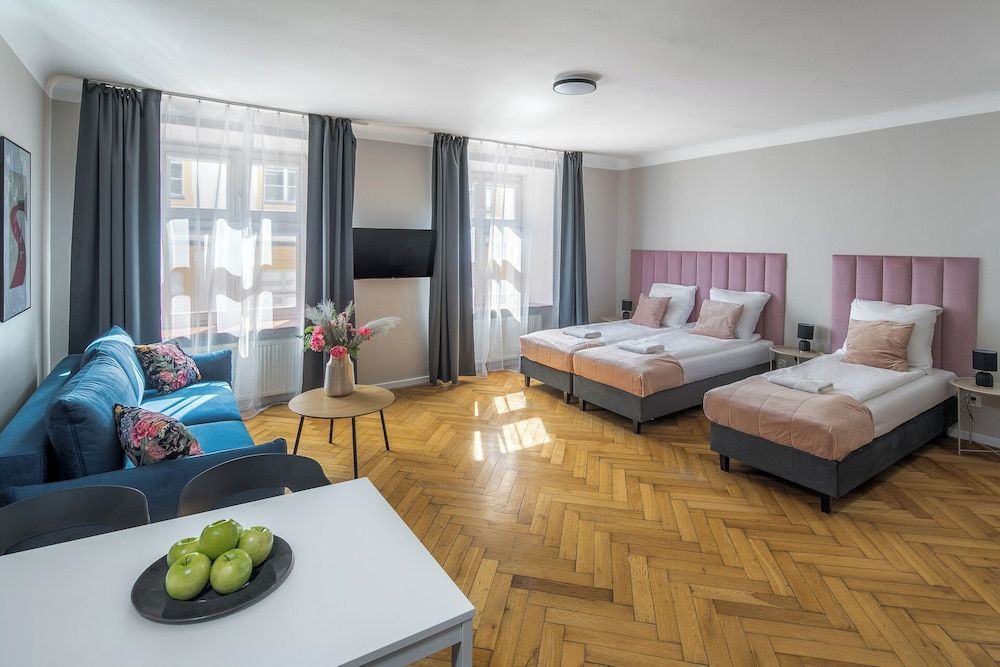 Cracow Main Square Apartments 1