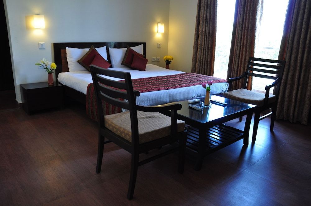 Golden Palm Suites 1