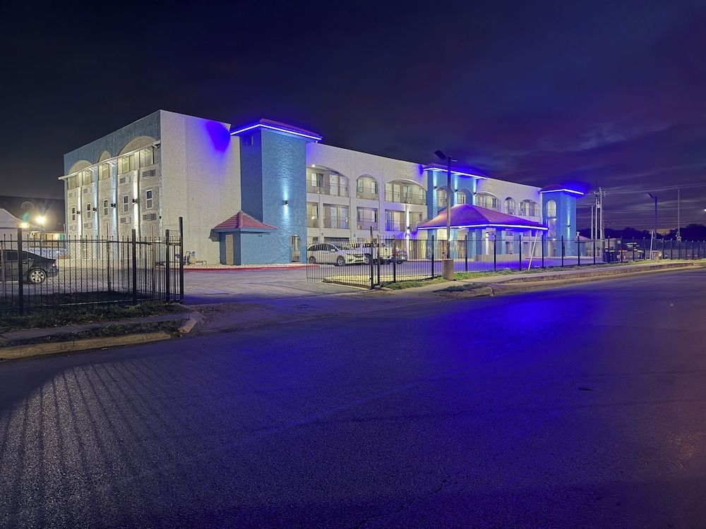 Baymont by Wyndham San Antonio Northeast 1