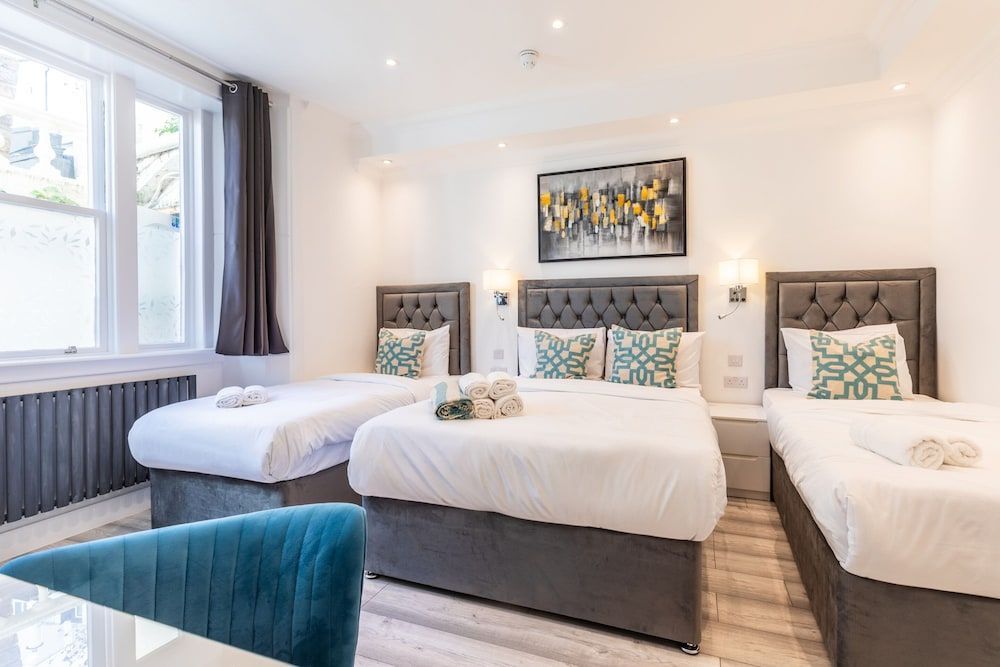 The Gate Hotel 1