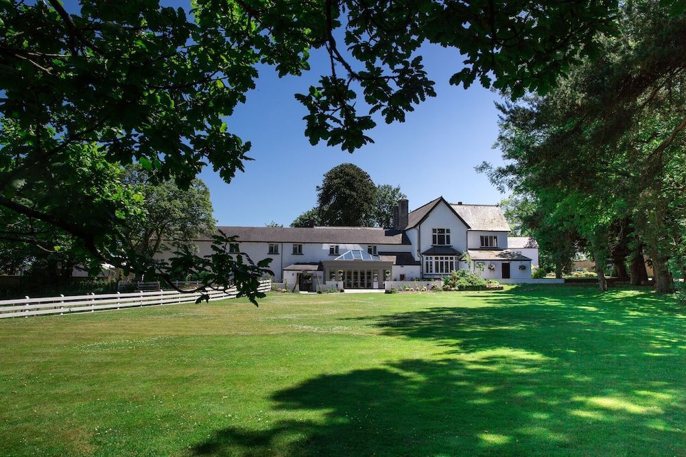 Llechwen Hall 1