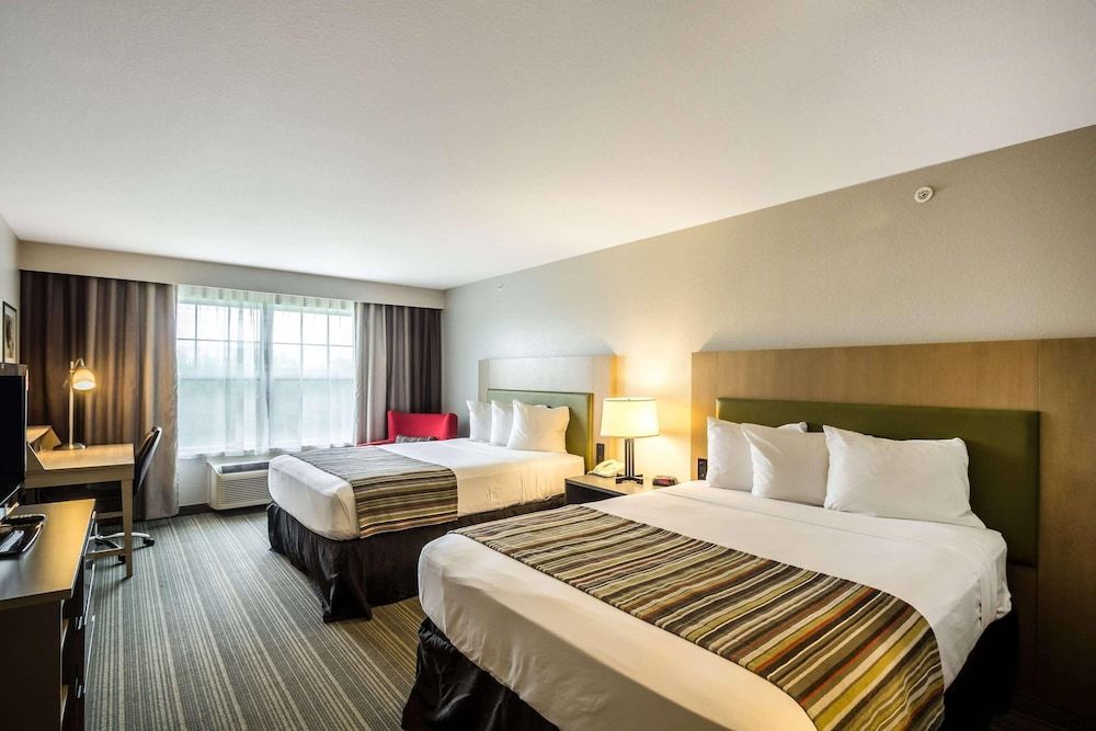 Country Inn & Suites by Radisson, Fond du Lac, WI 1
