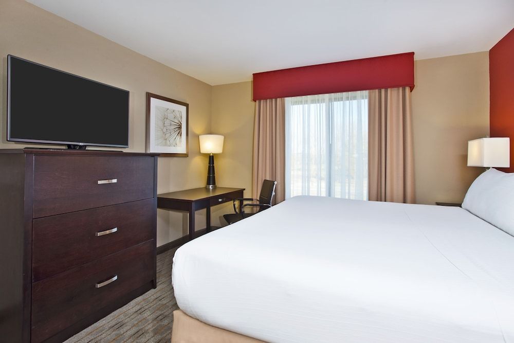 Holiday Inn Express & Suites SPRINGFIELD - DAYTON AREA by IHG 2